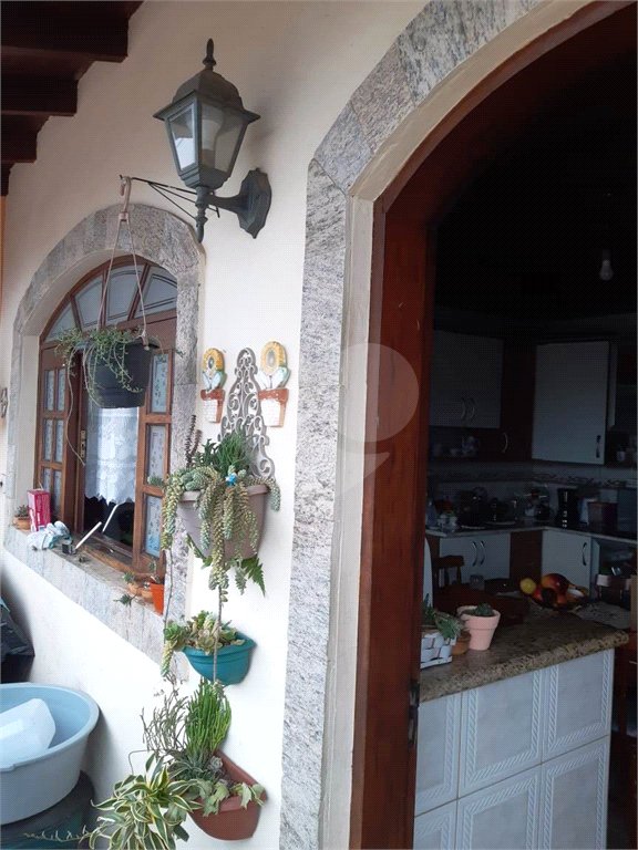 Casa versátil à venda: Casa com 2 Quartos, 3 Unidades Residenciais e Sala Comercial - Louveira