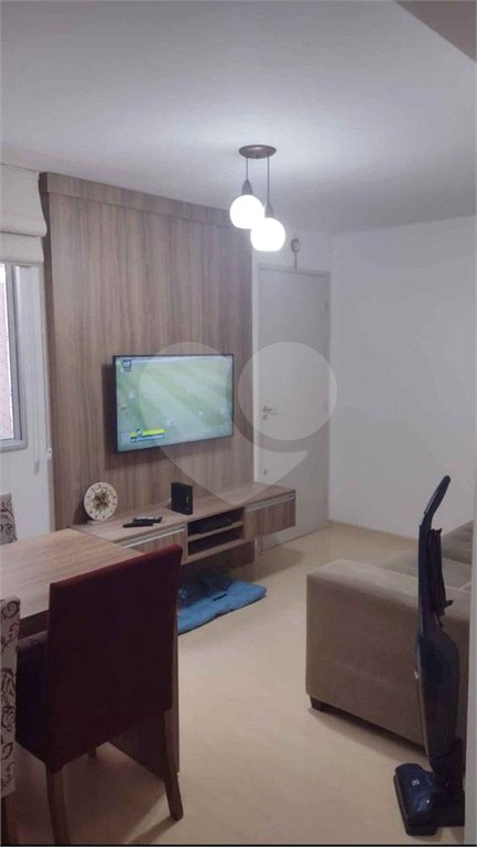 Apartamento no Condomínio Mont Royal.