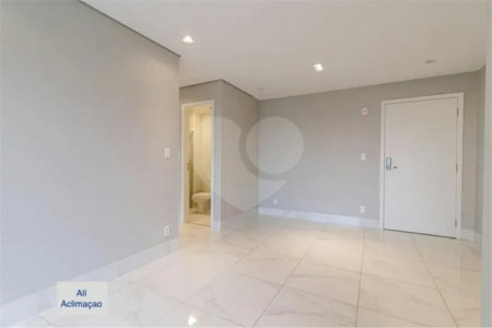 Apartamento à venda com 63,54 m² na Aclimação São Paulo SP