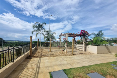 Terreno à Venda no Condomínio Villeneuve 10X24– Oportunidade Imperdível!