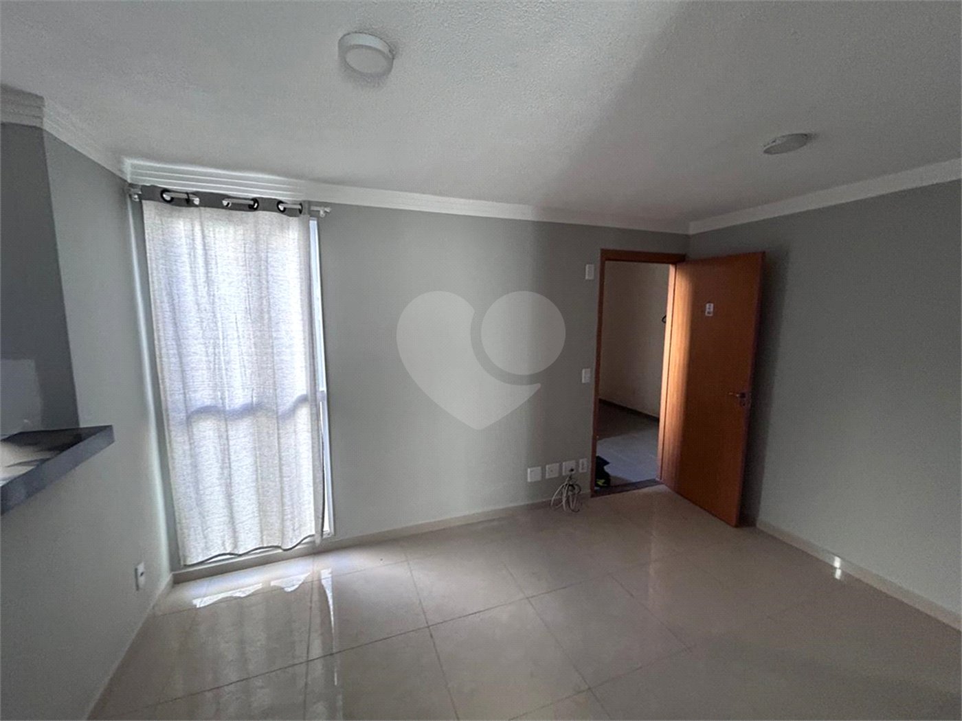 Apartamento no Monte D'oro á venda.