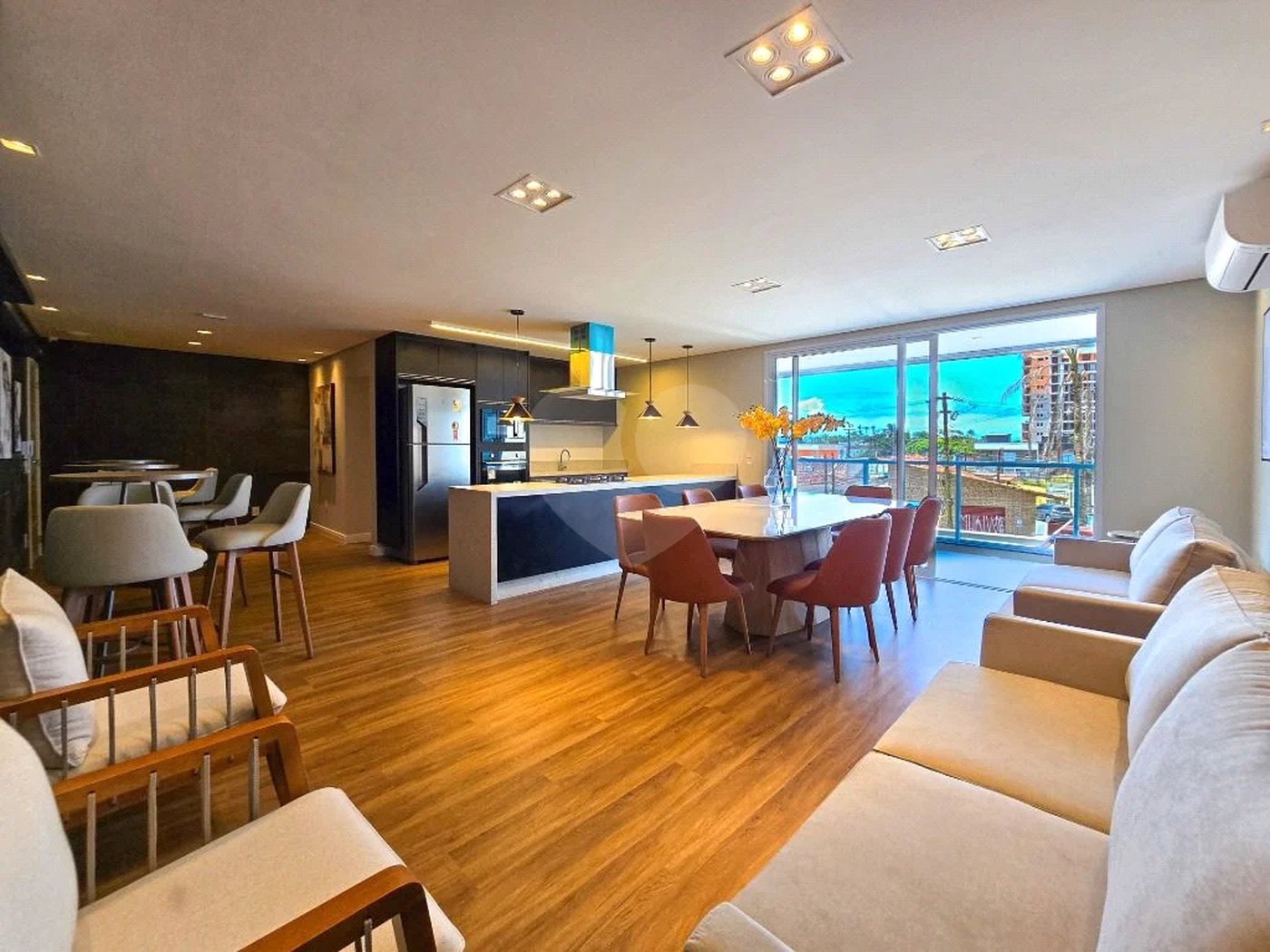 Apartamento à venda com 3 quartos, sendo 1 suíte,  em Maitinga, Bertioga, SP