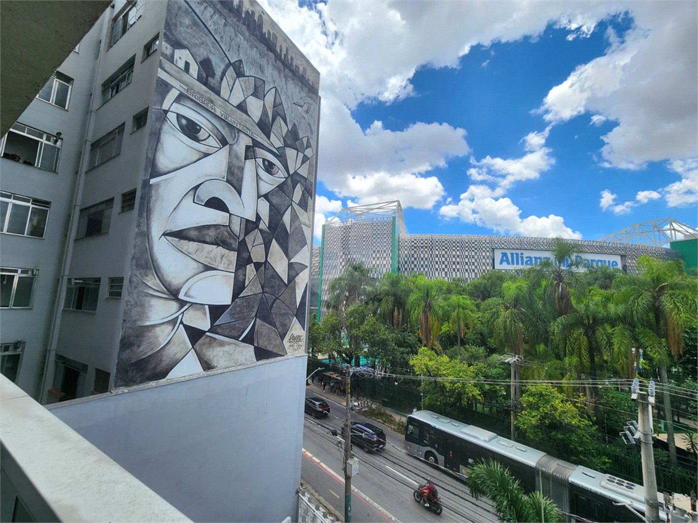 Sala comercial em frente ao Allianz Parque