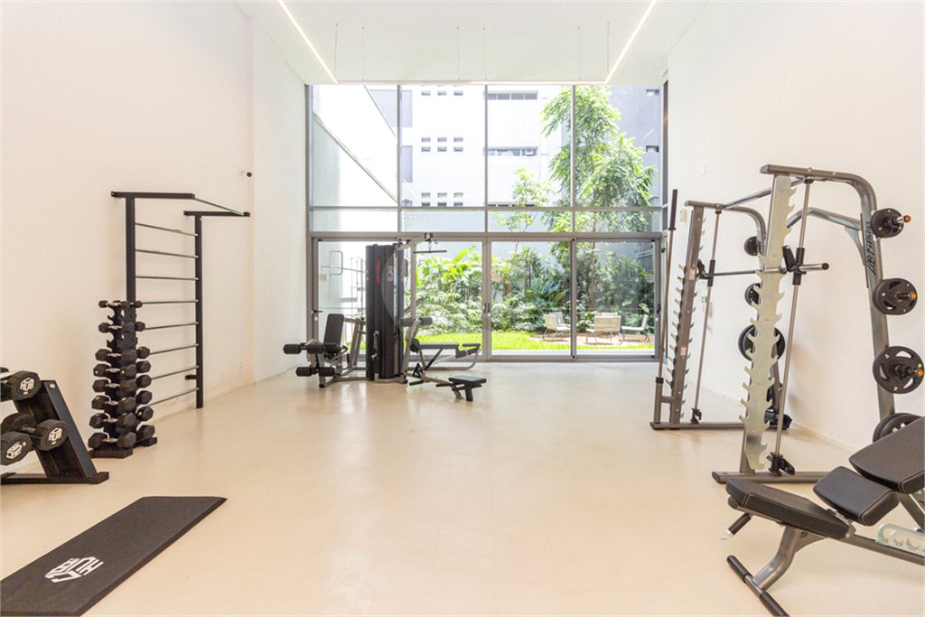 Duplex com 159m² à venda com 2 suítes, 1 dormitório, 1 escritório e 2 vagas de garagem nos Jardins