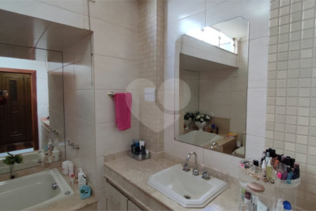 Casa com 3 dormitórios à venda no bairro Jardim Cardinalli, em São Carlos/SP