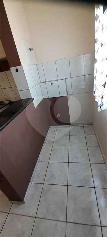 Apartamento no Condomínio Residencial Jardim das Torres