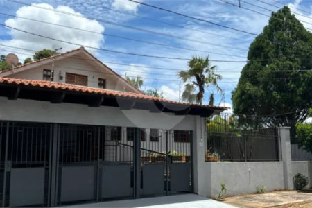Casa com 5 dorms à venda no Jardim Alvorada