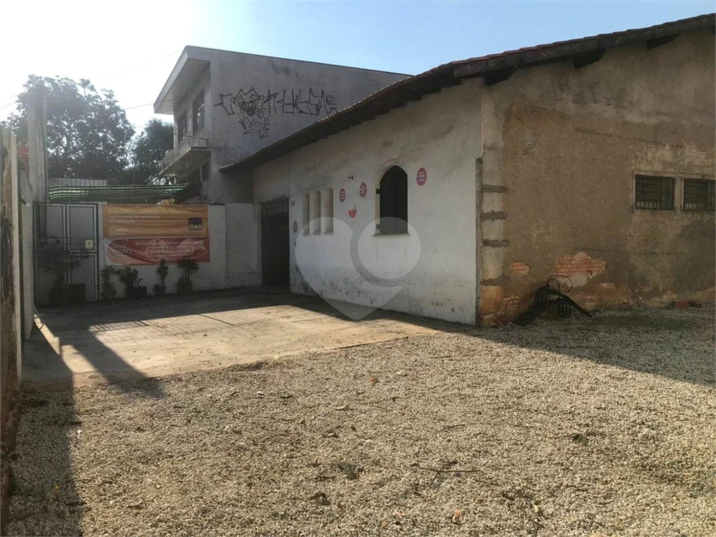 Excelente terreno em ótima localização. Venha fazer uma visita = 600M²