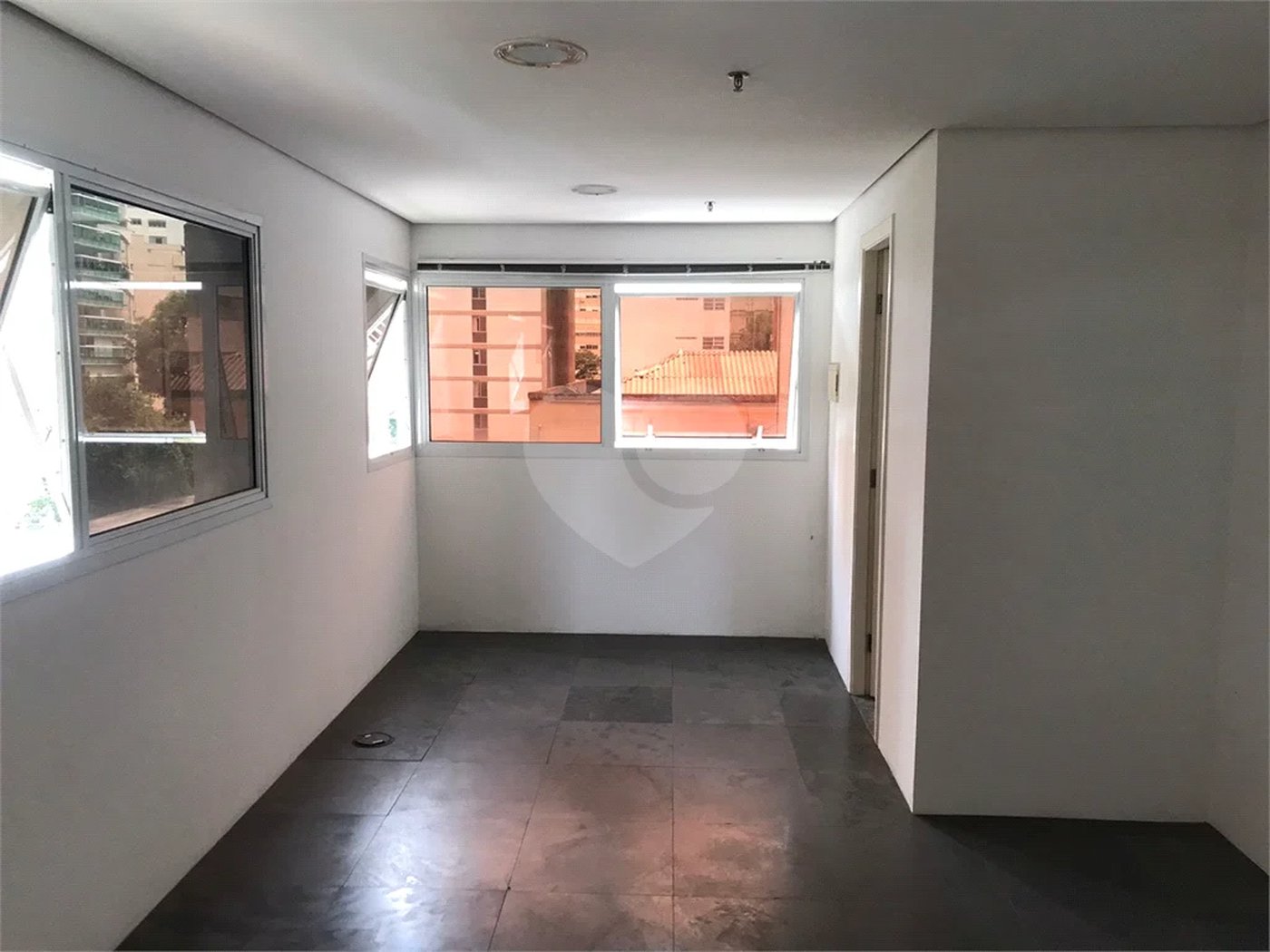 Sala comercial à venda no Paraíso
