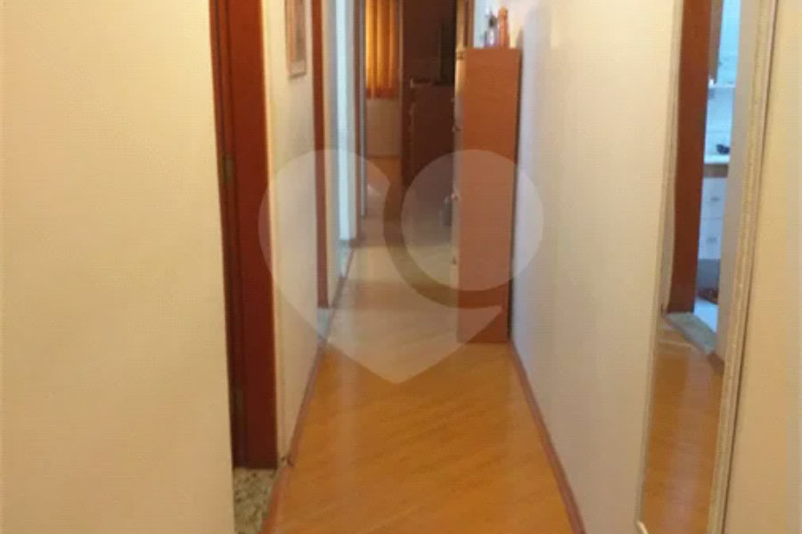 Vende-se Lindo Sobrado na Vila Santa Catarina