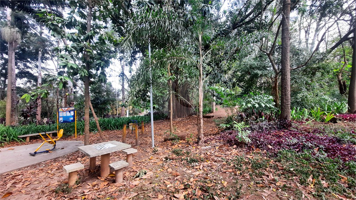 Casa à venda com 4 suítes em Jardim Marajoara, São Paulo, SP