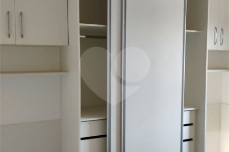 Vende-se apartamento na Vila Mascote