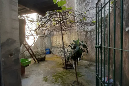 Casa com 250m², 4 dormitórios, 2 vagas.