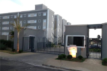 Apartamento no Condomínio Monte Nevada.