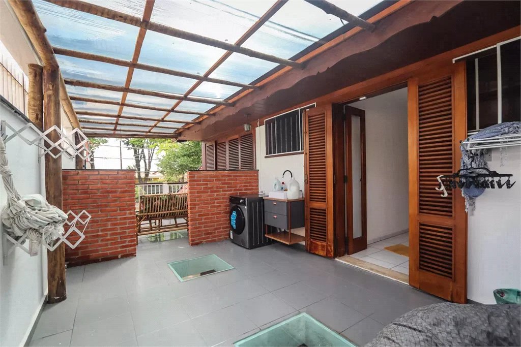 Sobrado à venda com 5 quartos, sendo 1 suíte, em Vila Sônia, São Paulo, SP