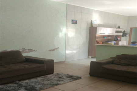 Casa no Jardim Embaré 2 dormitórios 250m@ de terreno
