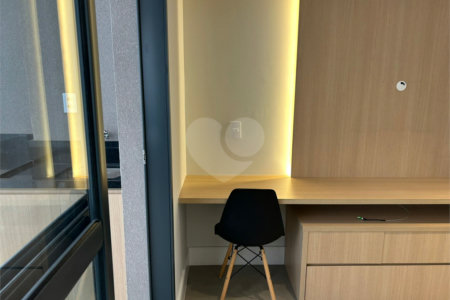Studio locado á venda perto do metrô no Campo Belo, São Paulo - SP
