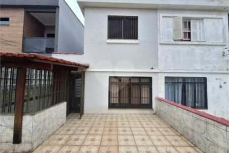Sobrado com 2 dormitórios com 2 vagas de garagem
