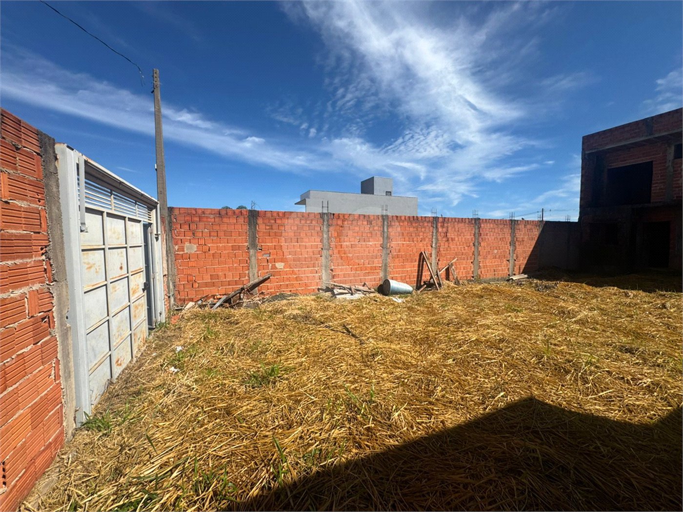 Terreno Murado de 250m2, em Jardim Embaré, São Carlos.