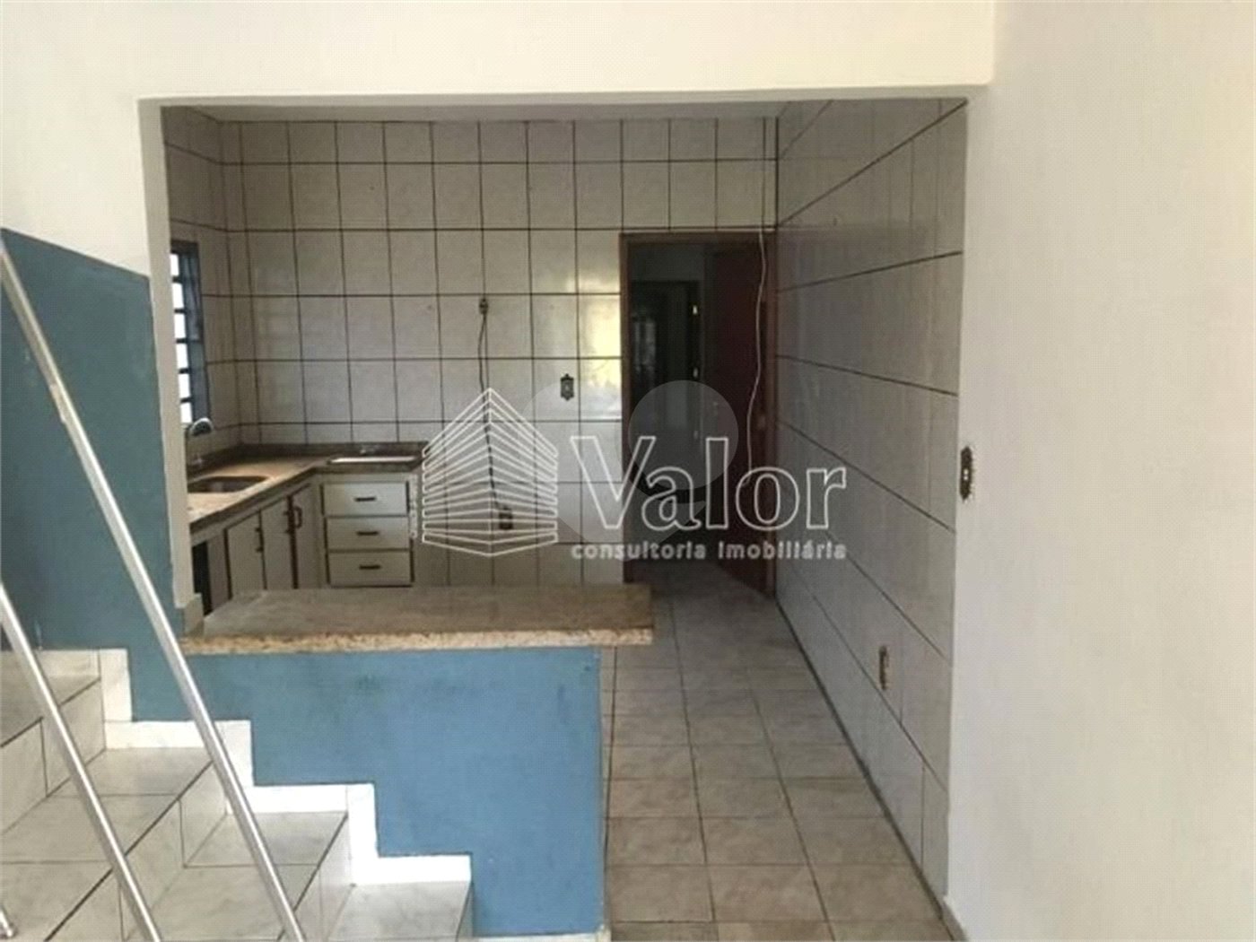 Casa Sobrado com piso cerâmico, com 3 dormitórios no Jardim Ricetti
