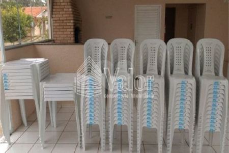 Casa Térrea no Condomínio Moradas II.