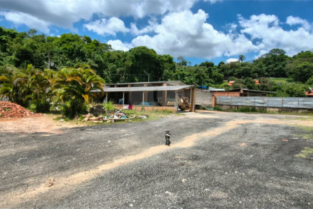 Locação de barracões para Armazenamento" área total de 6000mts - Bairro Abadia - Louveira SP