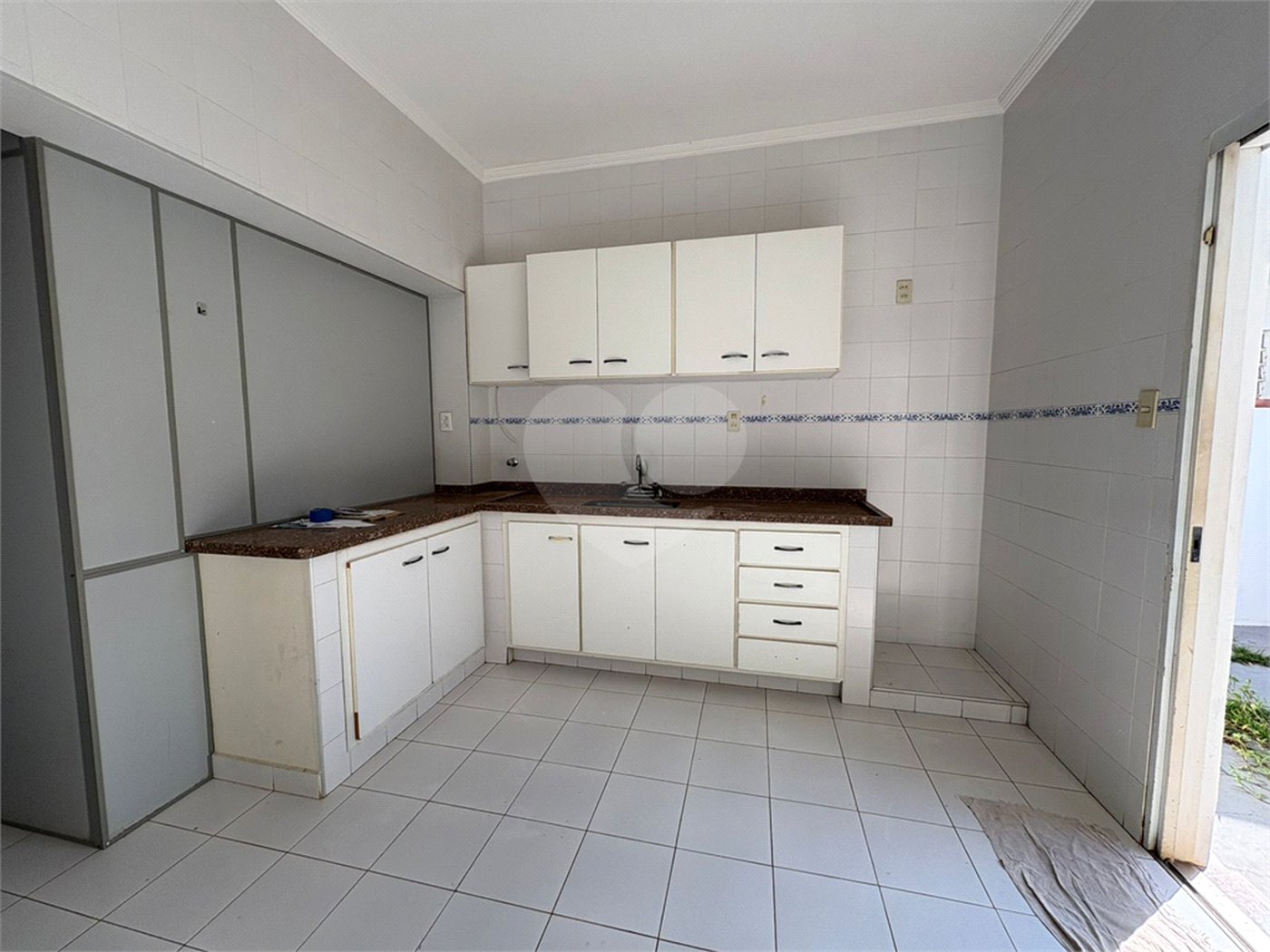 Ótima oportunidade para moradia ou investimento comercial!