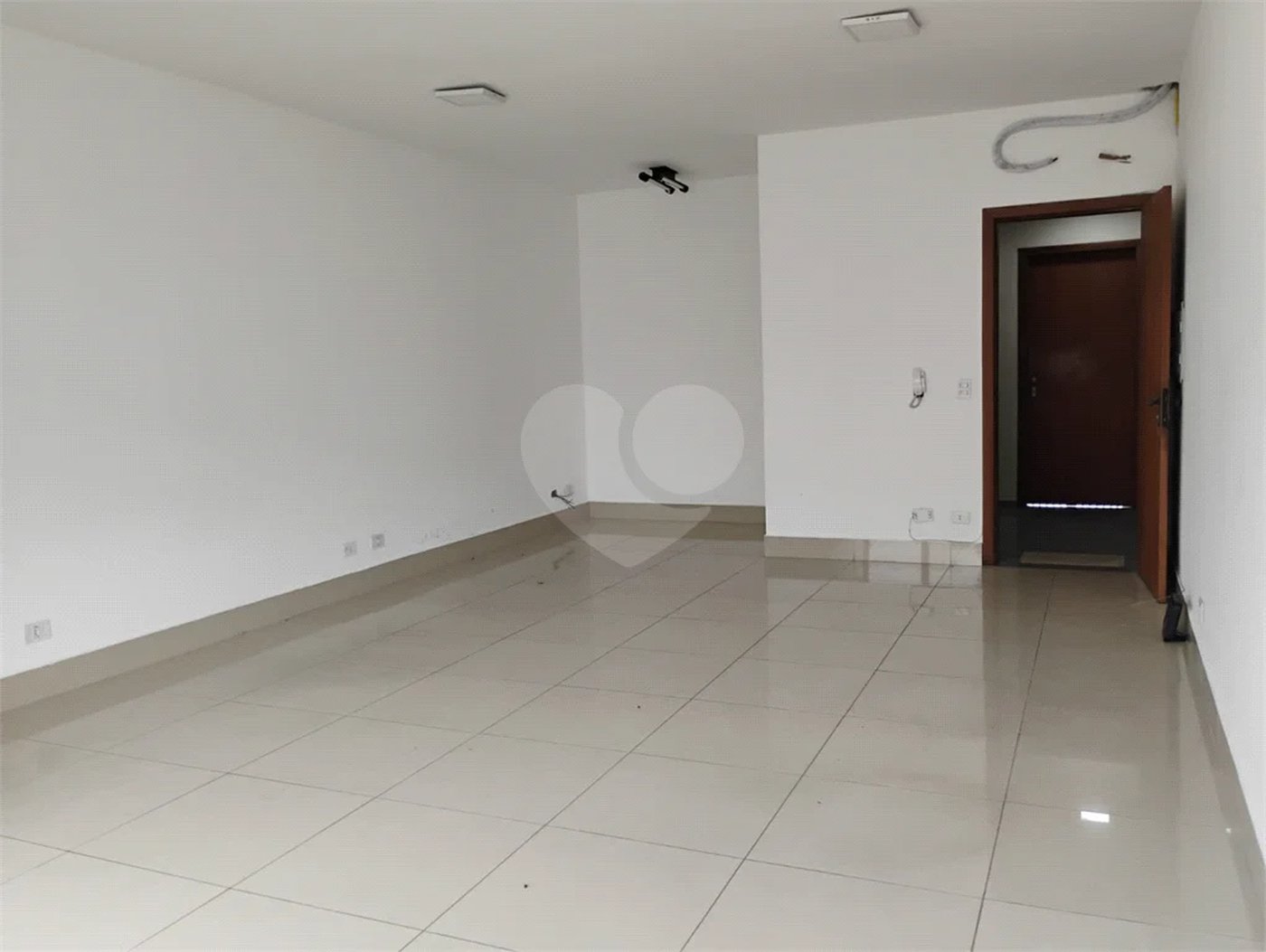 Ótima sala comercial para locação na Vila Santa Catarina