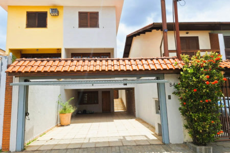 Casa à venda com 4 suítes, sendo 1 suíte externa, no Jardim Bonfiglioli, São Paulo - SP