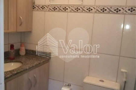 Casa Térrea com 2 dormitórios, sendo 1 suíte.