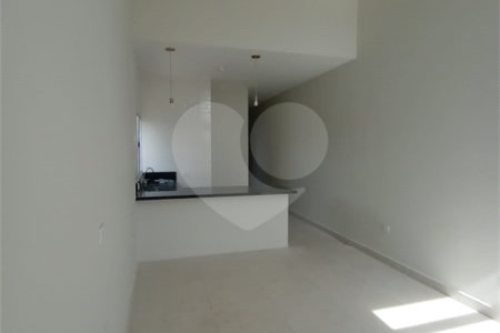 Casa térrea à venda em Nazaré Paulista/SP, no loteamento Quintas de São José