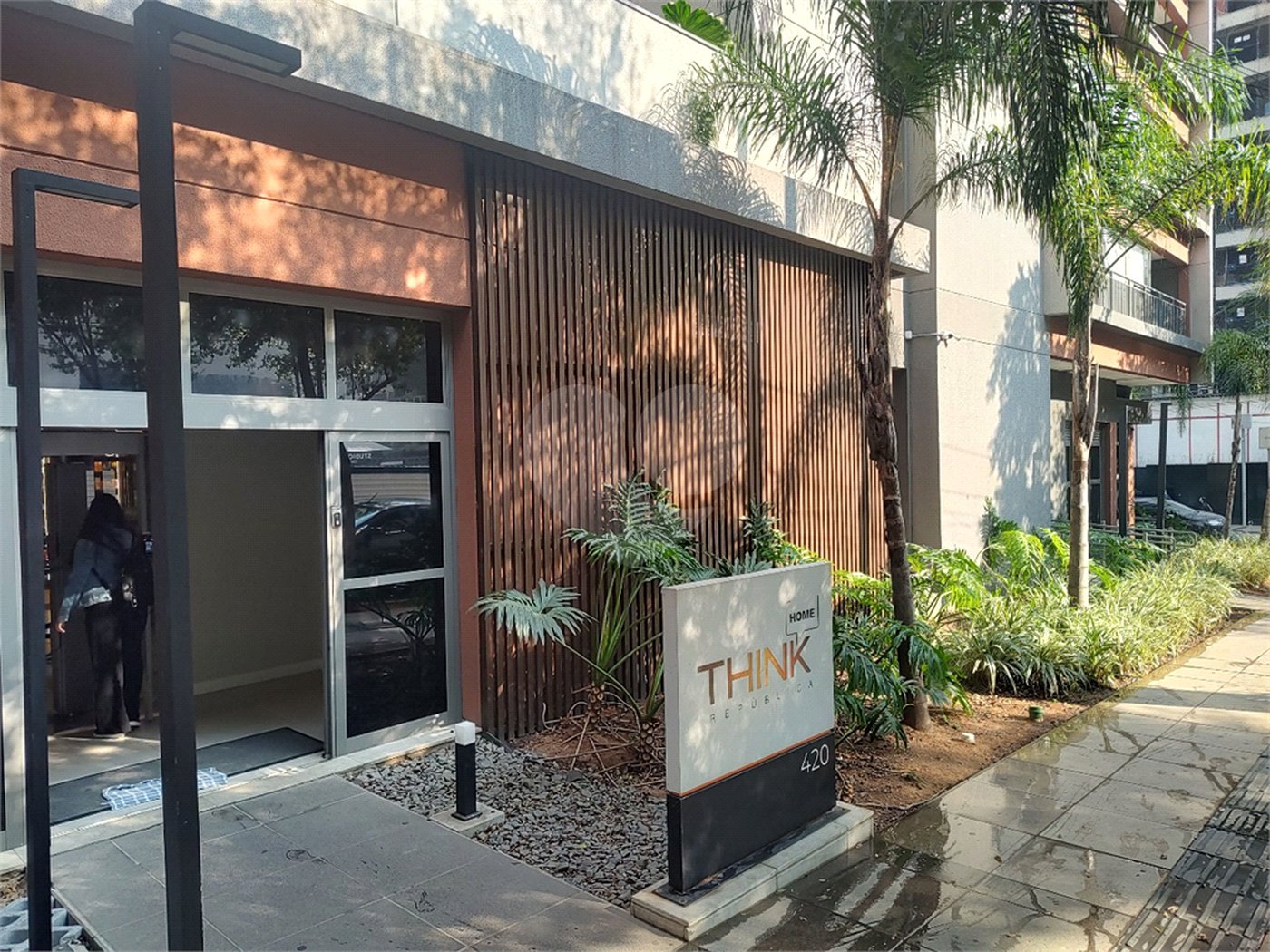 Studio Mobiliado na República – 22m² com Varanda