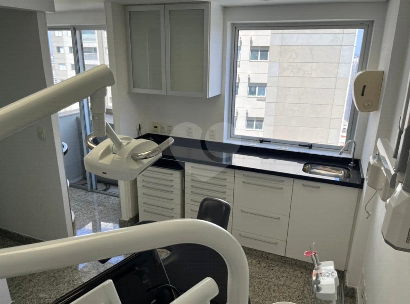 Sala Comercial ideal para clinicas e próximo ao metrô.