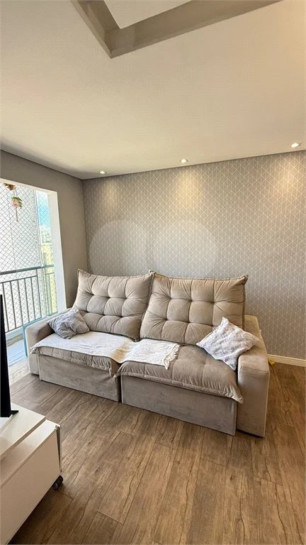 Apartamento com 48m², 2 dormitórios, 1 vaga de garagem, à venda em Itaquera.