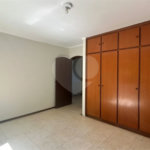 Venda Casa com 4 Dormitórios no Parque Santa Cecília