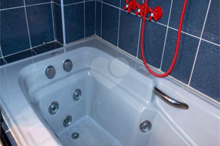 Apartamento com 04 Dorm 04 Suítes 04 Vagas na Saúde para venda ou locação.