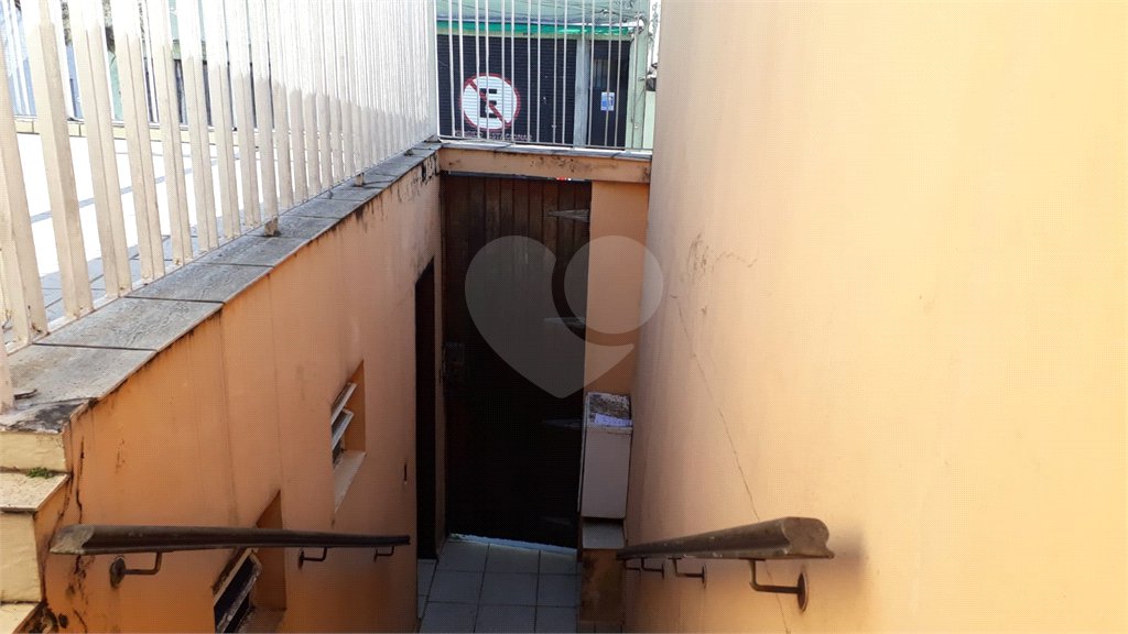 BELA CASA 274 M² C/ 3 QUARTOS 1 SALA 1 COZINHA 3 BANHEIROS 2 VAGAS Para Estacionamento coberta P/ VENDA NA V N Cachoeirinha