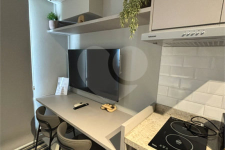 Studio mobiliado em andar alto com lazer completo em Indianópolis