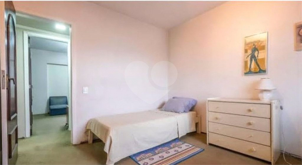 Apartamentro 3 dormitorios localizado no coração do Ibirapuera, ao lado do Ginásio do Ibirapuera,