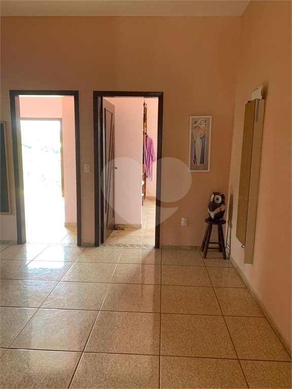 Casa ampla à venda no Vale das Flores em Atibaia