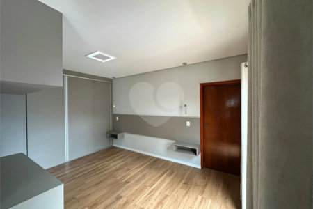 Apartamento Condomínio Montreal