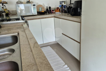 Casa Terreá com 3 suítes a Venda em Atibaia