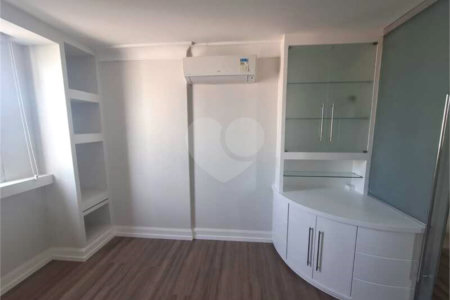 Apartamento para locação com 2 dormitórios, sendo 1 suíte com 02 vagas, totalmente climatizado nos 3 ambientes