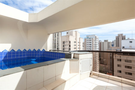 Cobertura Duplex com 96m2 em Moema - Venda e Locação - 02 Dorm Sendo 01 Suíte e 02 Vagas