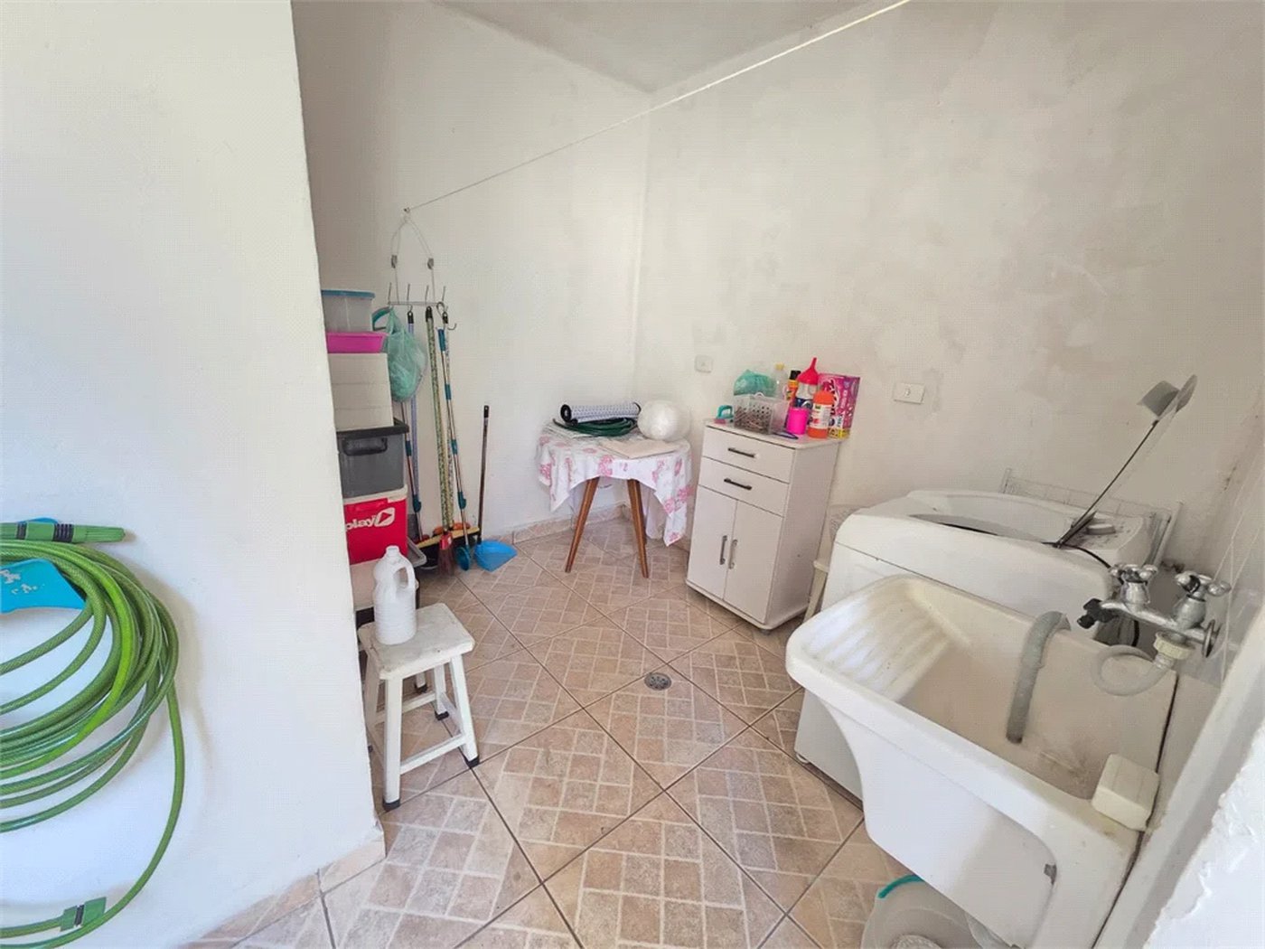 Casa à venda com 6 quartos, sendo 2 suítes,  em Conjunto Residencial Butantã, São Paulo, SP
