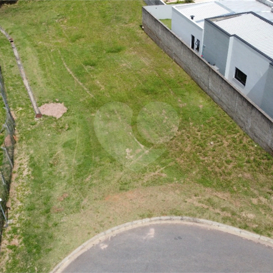 Terreno a venda no condominio Santa Isabel