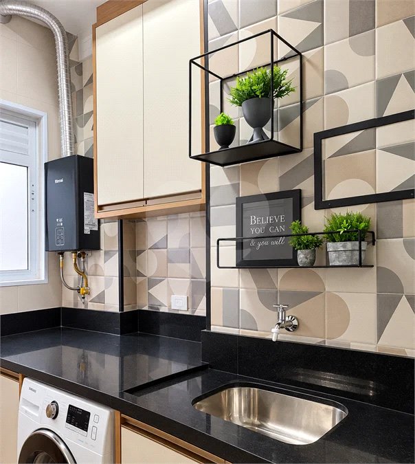 Apartamento reformado de 92 m² no Baeta Neves, com 2 dormitórios, 1 suíte, sala ampliada, área gourmet, 2 vagas, planejados e lazer completo.