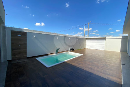 Casa térrea com piscina para venda no Residencial Arcoville