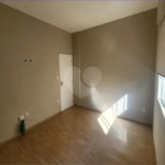 Apartamento à venda no bairro Barra Funda.