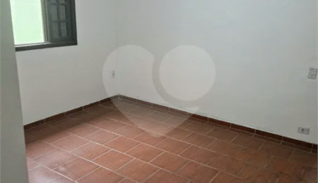 Casa Térrea à venda com 2 quartos, sendo 1 suíte,  em Parque Santana, Mogi das Cruzes, SP
